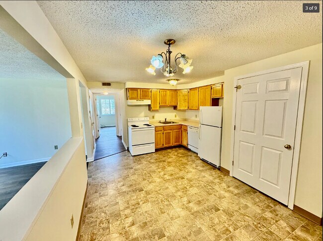 Kitchen - Hickory Hill Estates