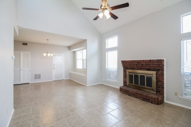Photo - 2326 Weatherby Dr