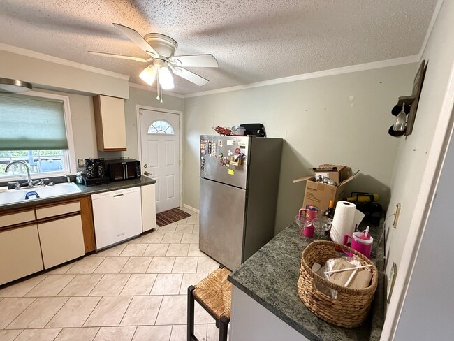 Photo - 29 Elm Ln