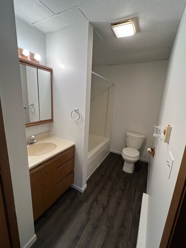 Photo - 109 E Main St Unit 3