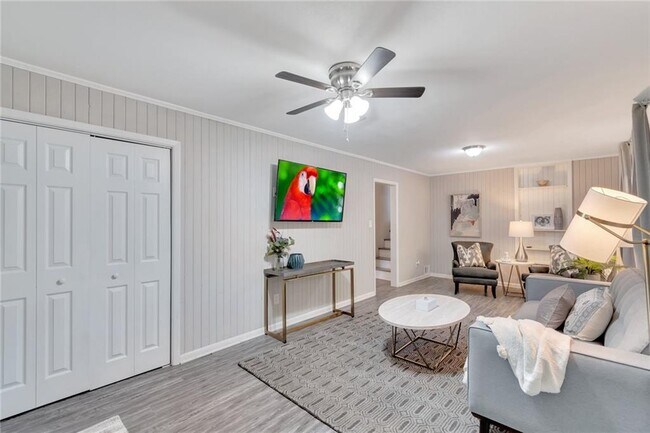 Photo - 577 Kurtz Rd