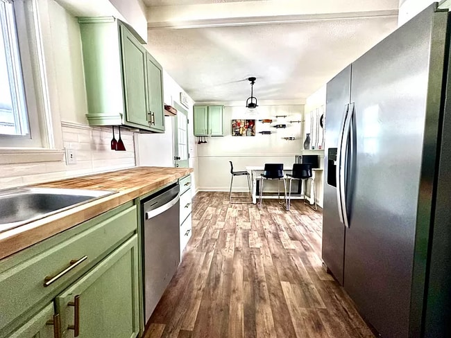 1205 Octavian Cir