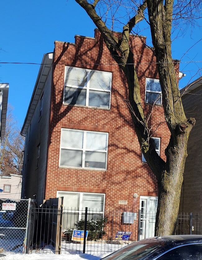 Building Photo - 642 W 123rd St