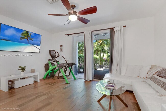 Photo - 355 SE 1st Dr