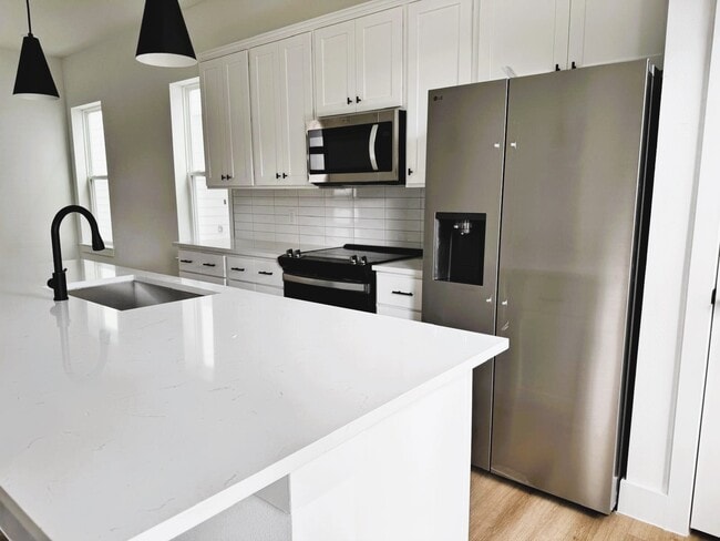 Photo - 2708 Bostic St Unidad B