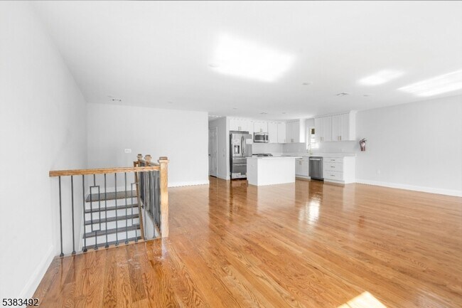 Photo - 49 Eppirt St