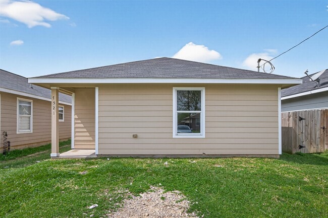 Photo - 7521 Dyer St