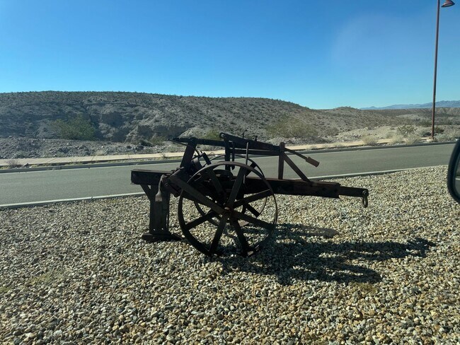 Photo - 3 BR Furnished w/Utilities-Vacation Rental...