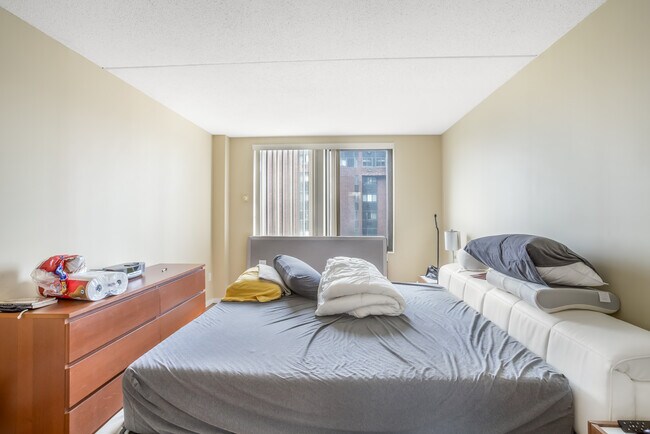 Photo - 4 Martine Ave Unit 809