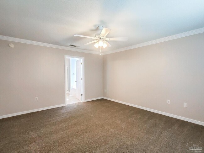 Photo - 615 Batten Blvd