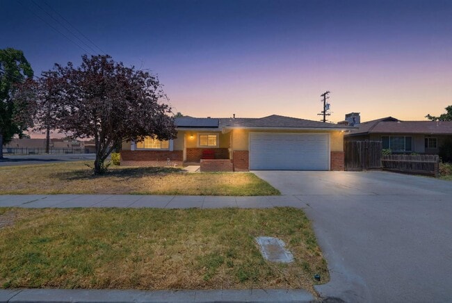 Building Photo - 2519 E Buckingham Way