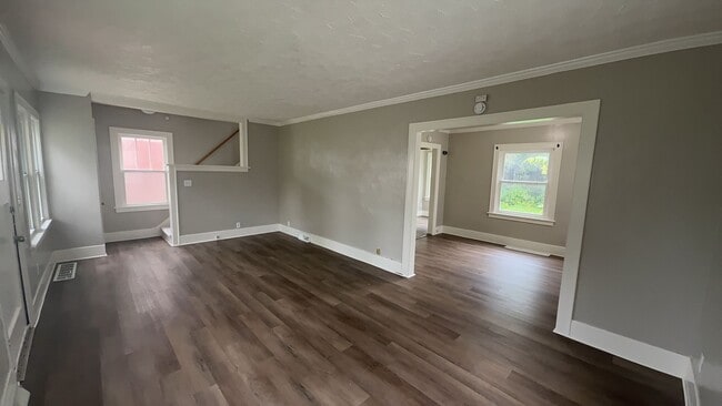 2040 Wyndhurst Rd