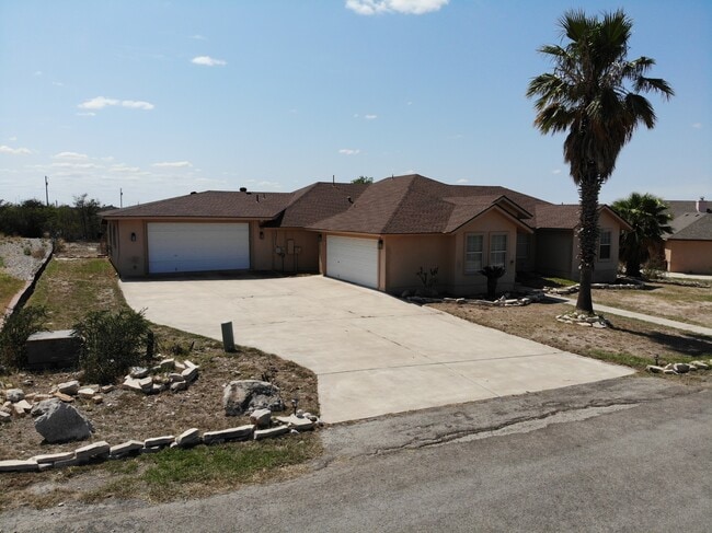 Photo - 123 La Paloma Dr