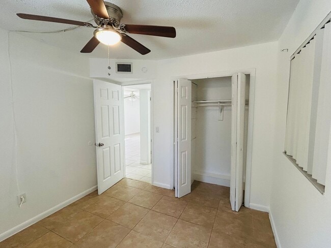 Photo - Excellent 2/1 Duplex in Desirable Area