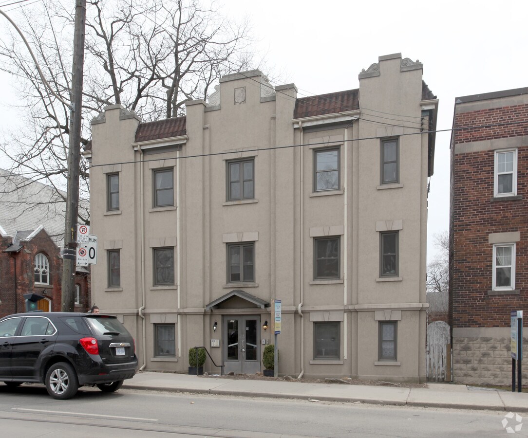 Photo principale - 2405 Queen St