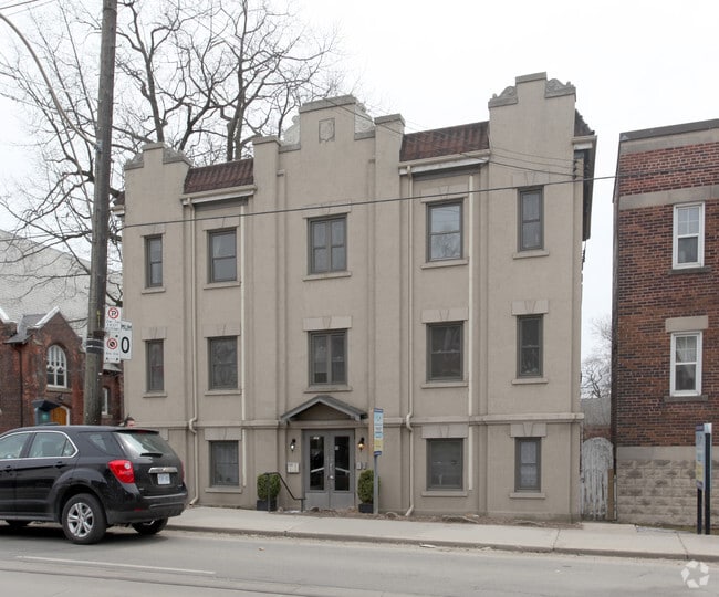 Building Photo - 2405 Queen St