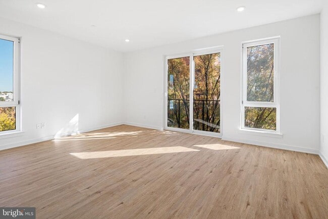 Building Photo - 701-7 Cecil B. Moore Ave Unit 2