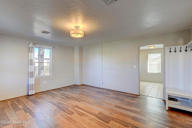 Photo - 639 Dameron Dr