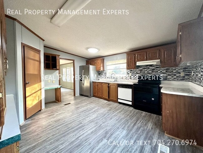 Photo - 5268 Montana Cir NW