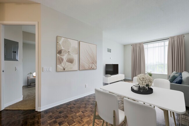 Photo - Rosewell Gardens Apartments