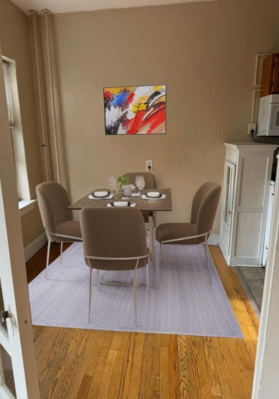 Building Photo - 3541 N Meridian St Unit Apt 303