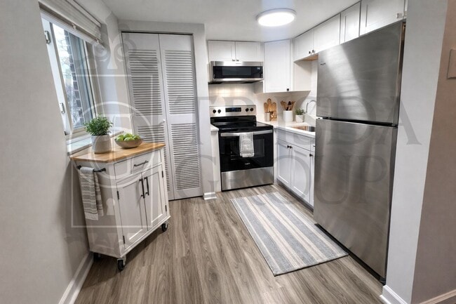 Photo - Move In Ready! North Hills School District, Parking, Updated 2 BR, Quartz Countertops, AC, Laundr... Unit PER336-404