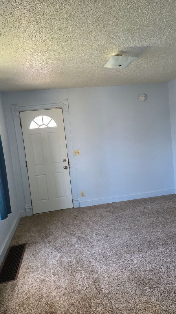 Photo - 814 9th Ave SW Unidad B