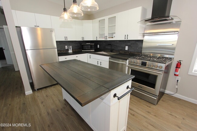 Building Photo - 1001 NW Central Ave Unit #2 Rental
