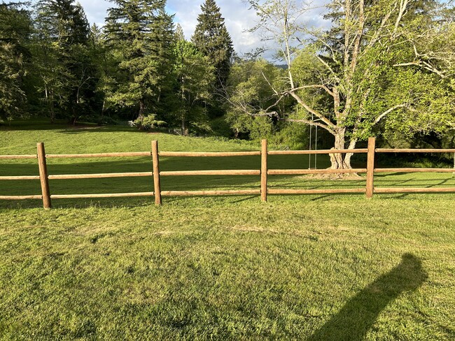 Front yard - 521 NE 390th Ave House