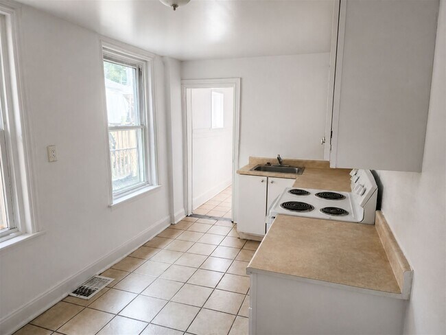 Photo - 1207 Lancaster Ave