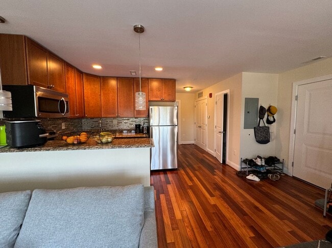 Building Photo - 911 Kennedy St NW Rental