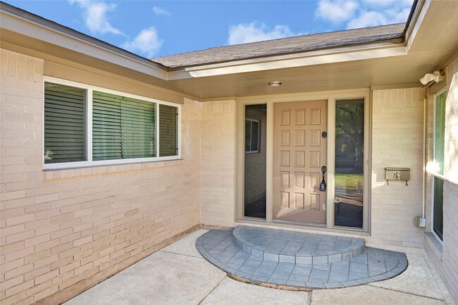 Photo - 8802 Tanager St