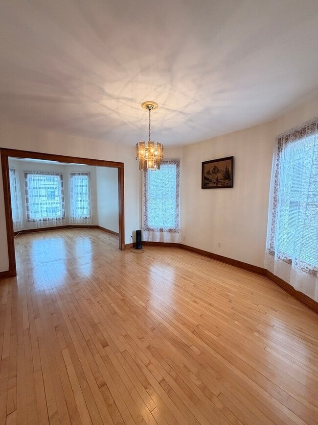 Photo - 2613 W Walton St