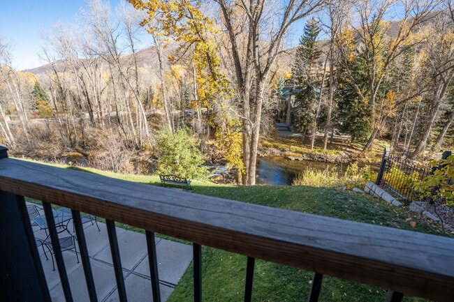 Photo - 900 E Hopkins Ave Unidad ID1339912P