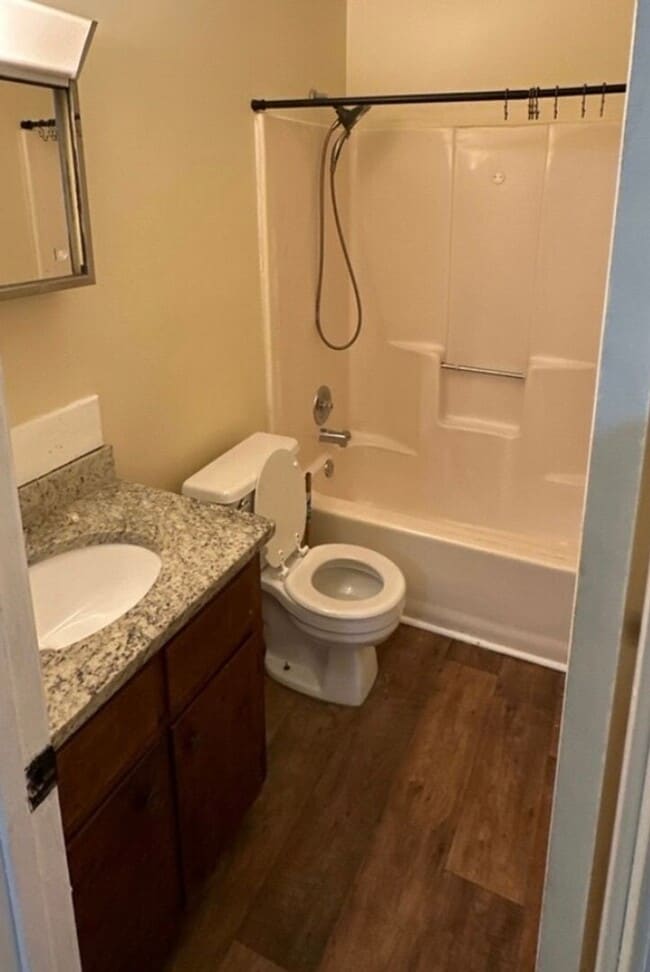 Photo - 106 Oak Park Ct Unidad 1