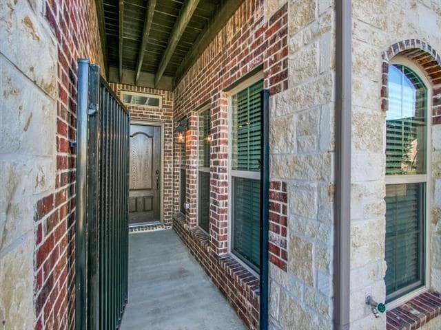 Photo - 1468 Arapaho Dr