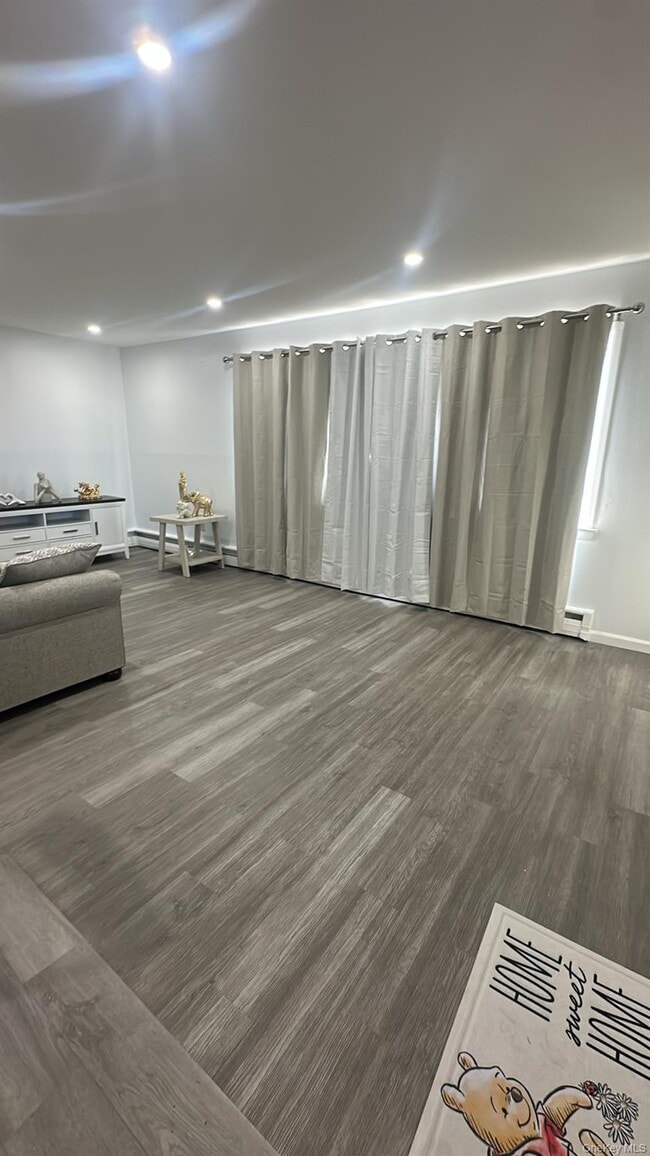 Photo - 161 Nassau Ln