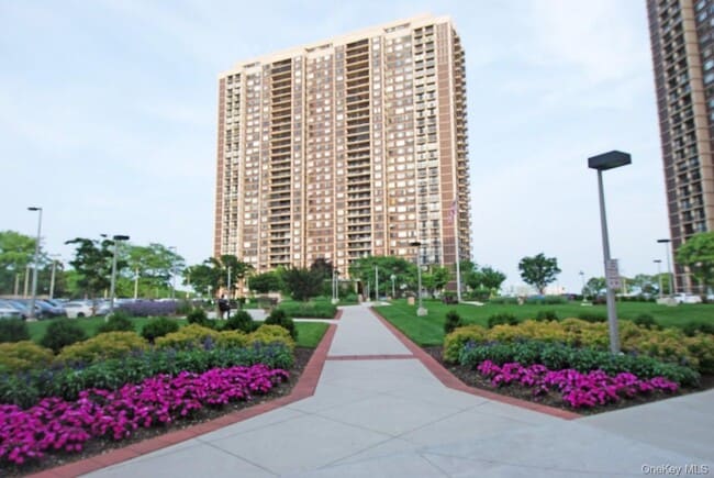 Building Photo - 269-10 Grand Central Pkwy Unit 22P