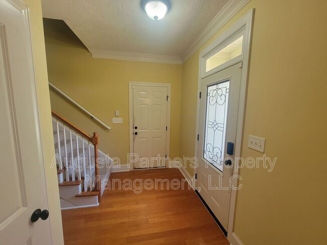 Photo - 1010 Barrett Dr