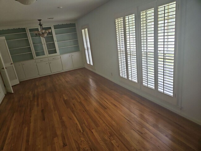 Photo - 2924 Fernway Dr