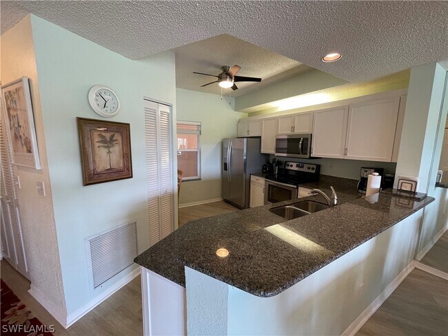 Photo - 1070 Woodshire Ln Unit E204