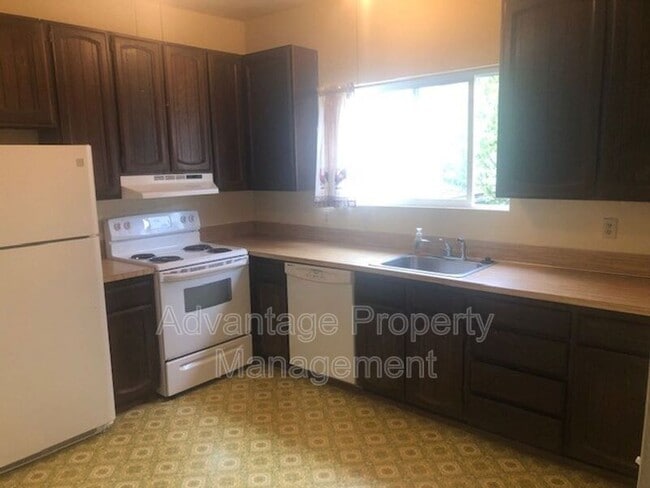 Photo - 522 SW Calapooia St