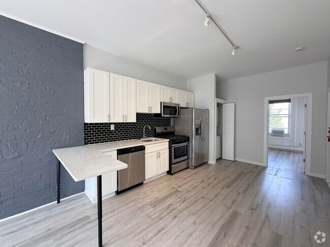 Building Photo - 332 Communipaw Ave Unit 2 Rental