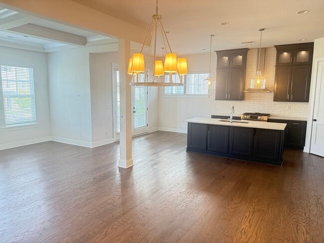 Photo - Spacious Modern End-Unit Davidson Townhome - Lake Davidson Access