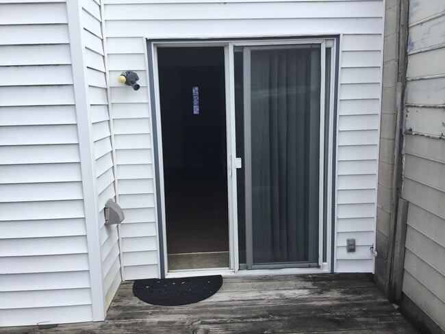 Photo - 2 Bedroom Town home in the heart of Virginia Beach
