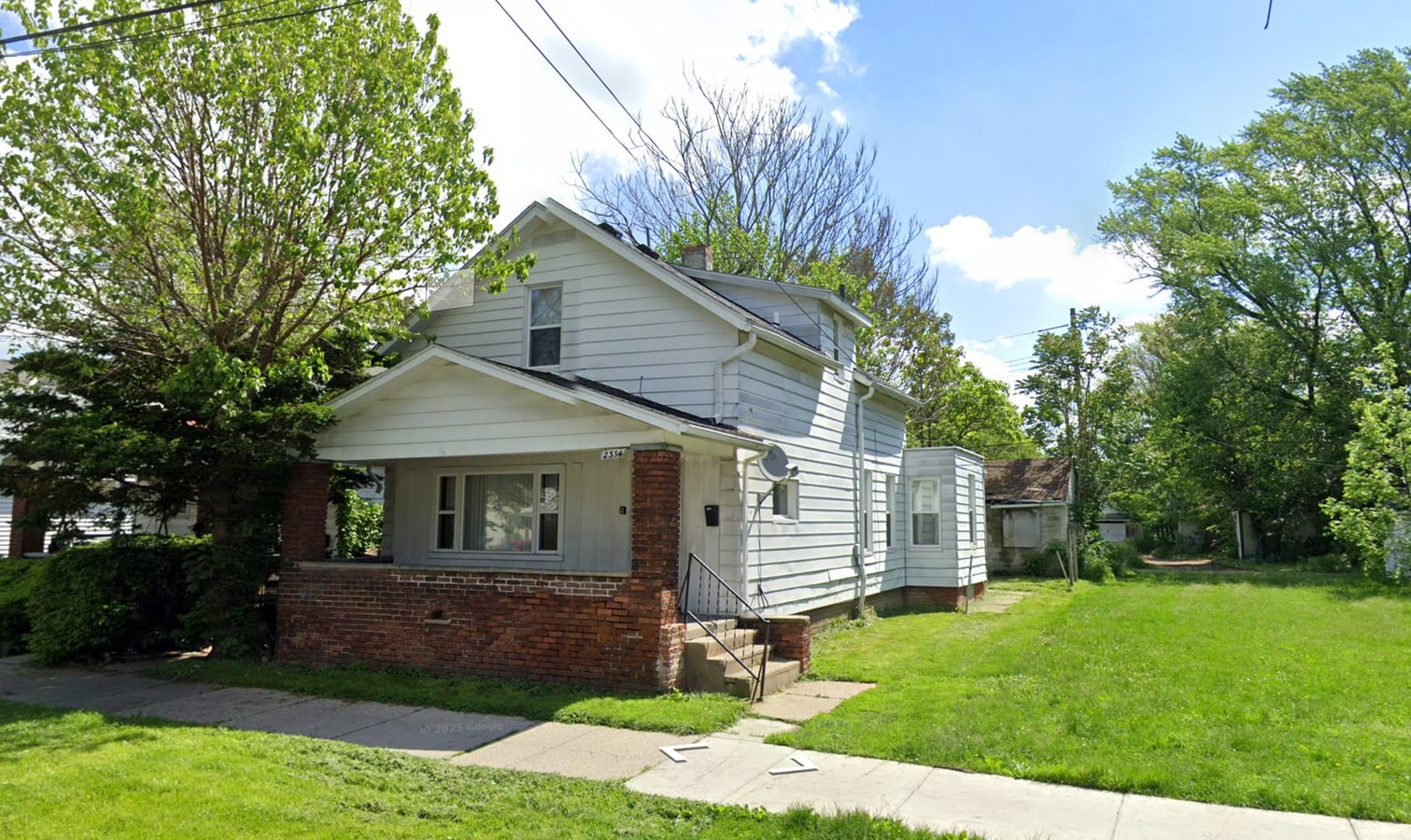 Photo - 2334 Elm St