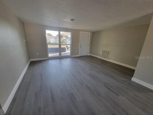 Photo - 6935 Alta Vista St