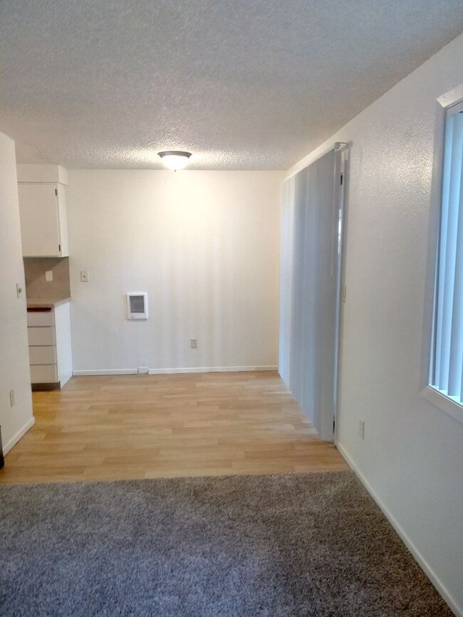 Building Photo - Oakview Terrace Apartments Unit 3962