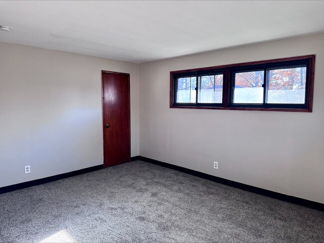 Photo - 1135 Saxe Ave