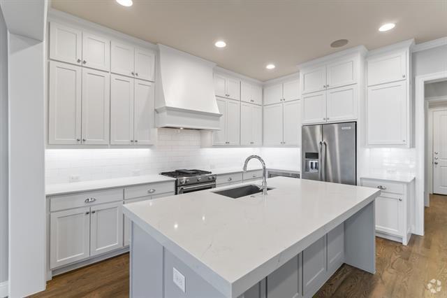 Building Photo - 6531 Roper St Rental